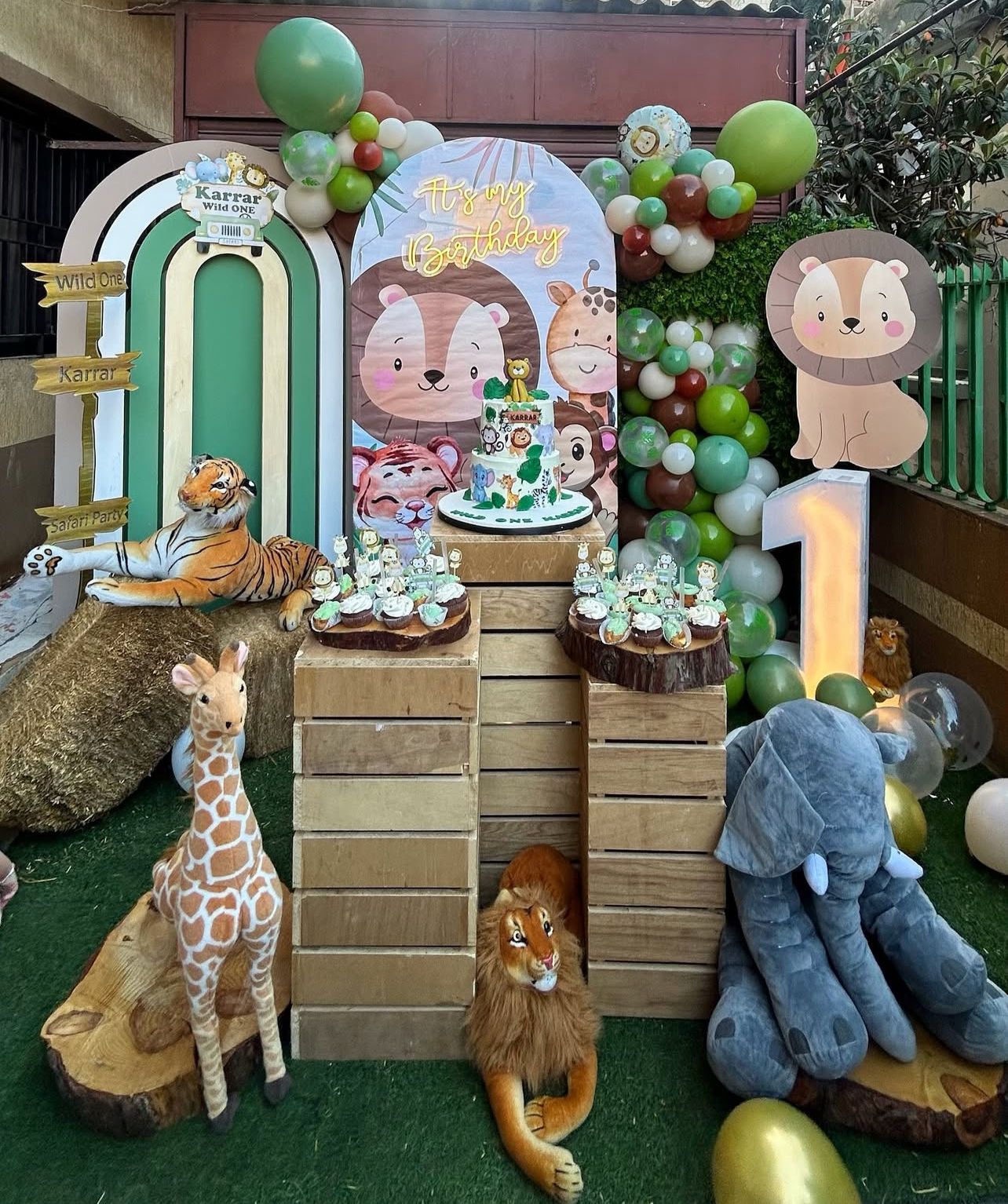 Boy Party Decor