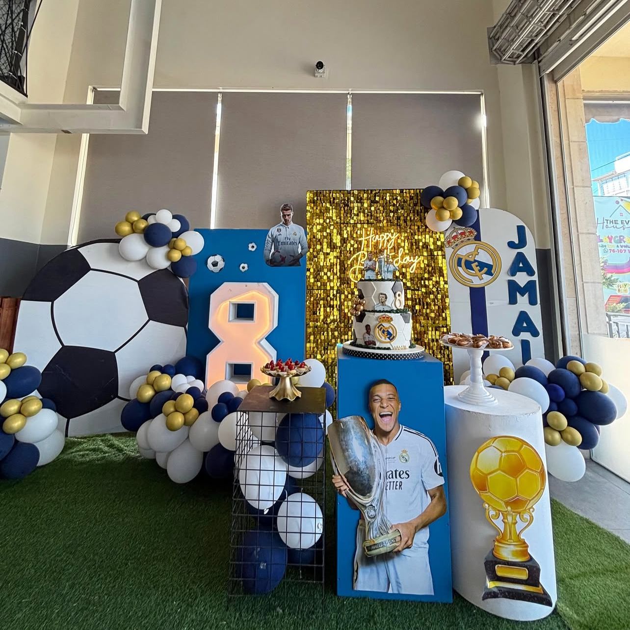 Boy Party Decor