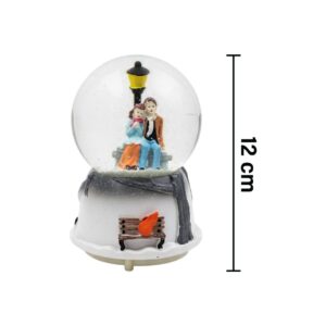 Couple Snow Globe (music and lights)