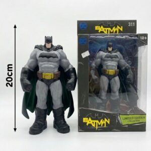 Batman Figurine 20cm